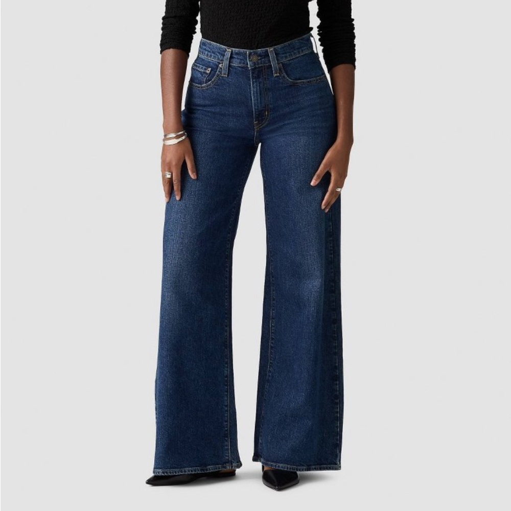 NWOT Levi’s Women’s 728 High-Rise Wide Leg Jeans Woodstock 28